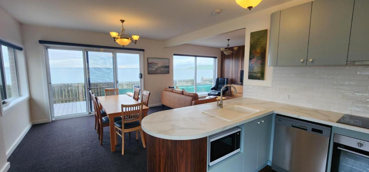 Stanley Village Waterfront Accommodation Exterior foto